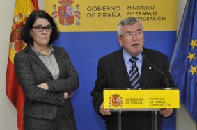 La Secretaria de estado de Inmigración y el Presidente de la FEMP